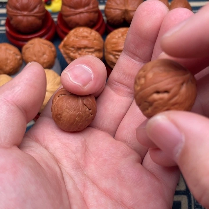 涛***餮把件文玩核桃金豆