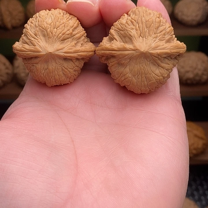 文玩核桃吊坠全品无修绣球