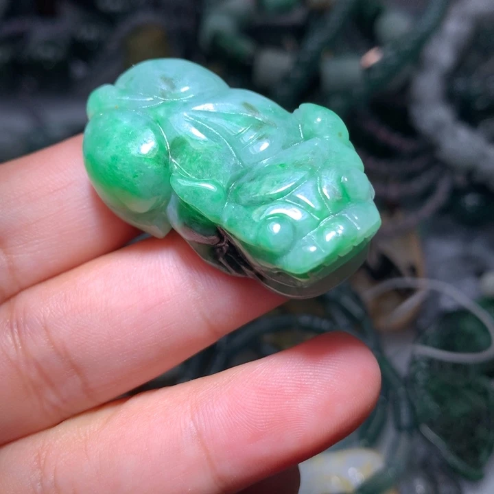 翡翠颈饰未镶嵌保真天然A货翡翠