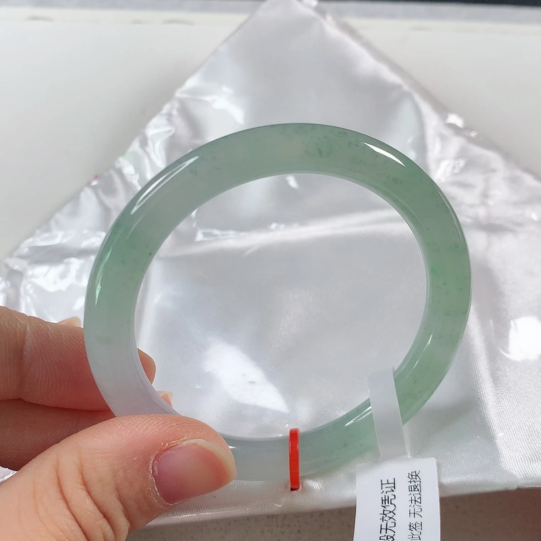 翡翠手镯未镶嵌每* 圆条