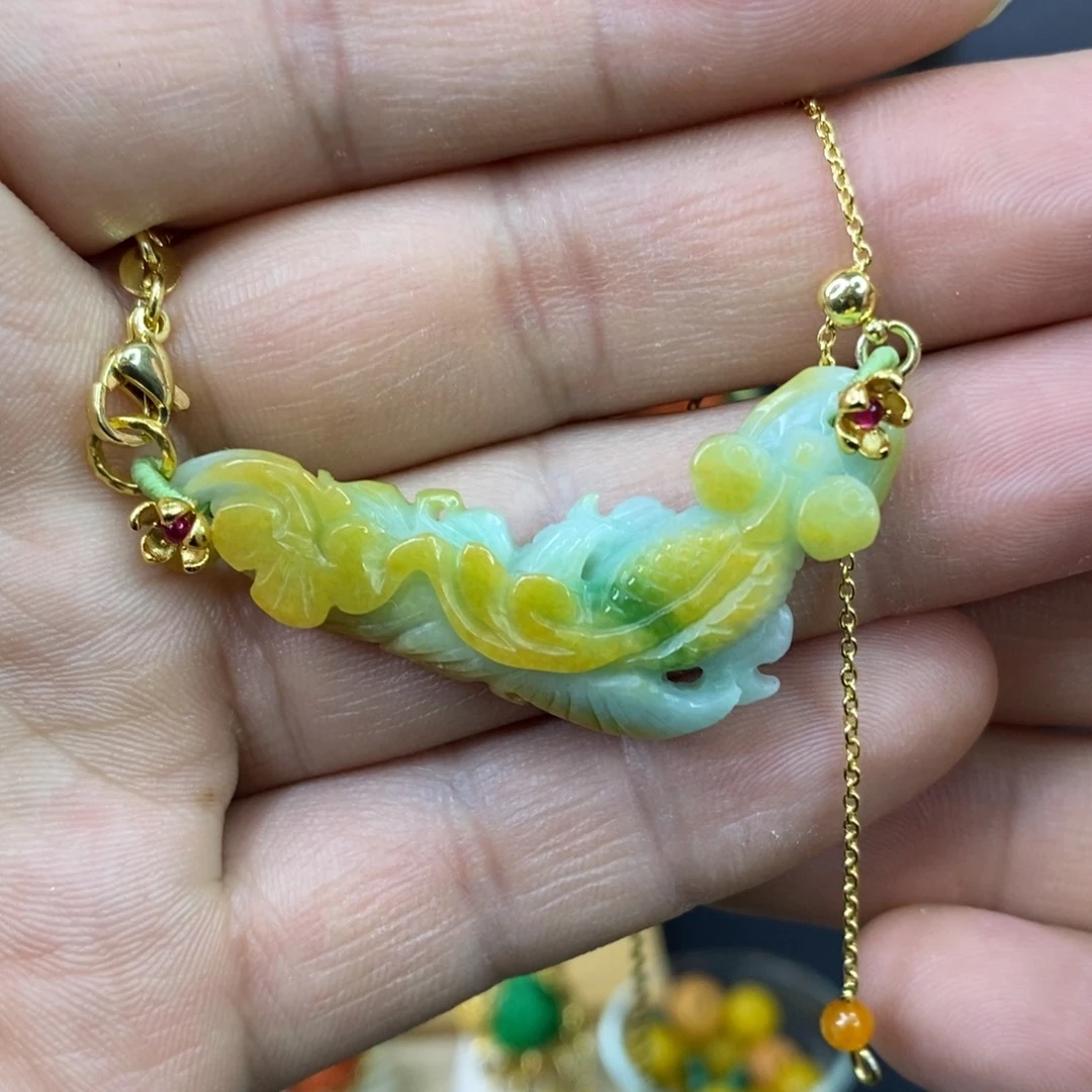 颈饰未镶嵌翡翠吊坠