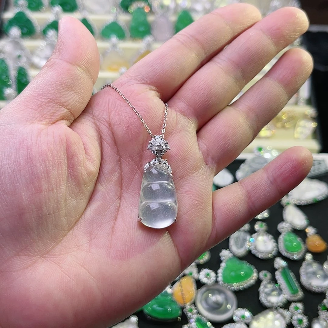 颈饰银S925镶嵌石英质玉福豆