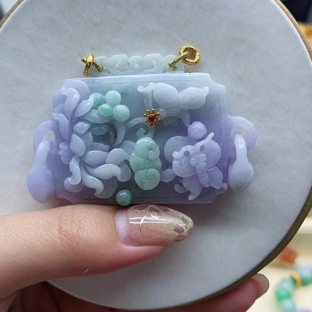 吊坠(赠链)未镶嵌翡翠
