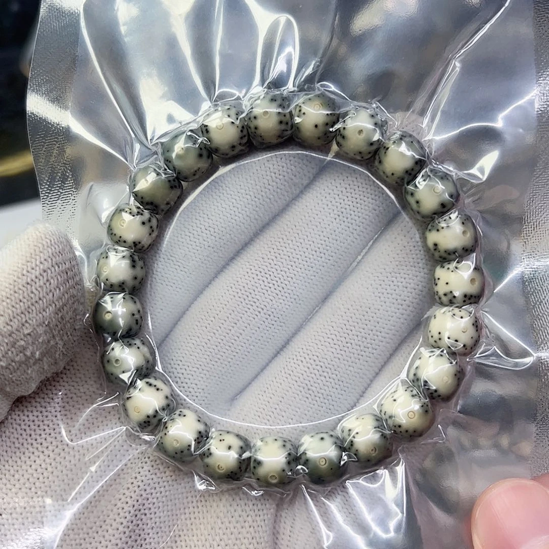 z***，星月菩提吊坠10通体