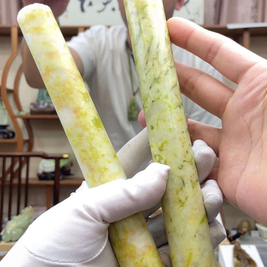 蛇纹石玉未镶嵌擀面杖（多样性发一件