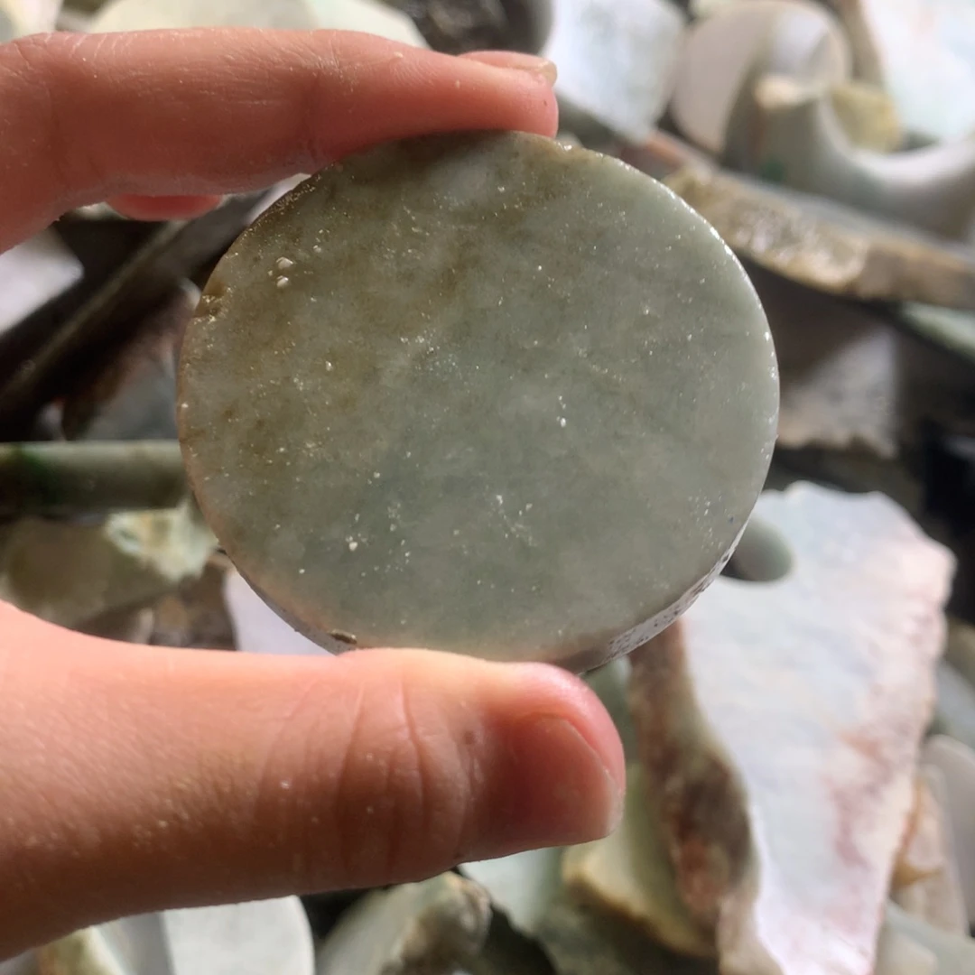 翡翠颈饰未镶嵌缅甸翡翠