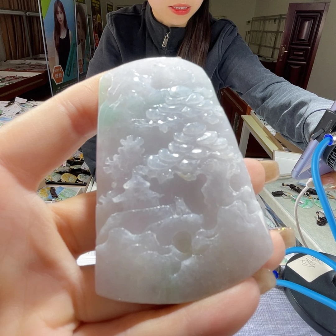 翡翠未镶嵌颈饰一