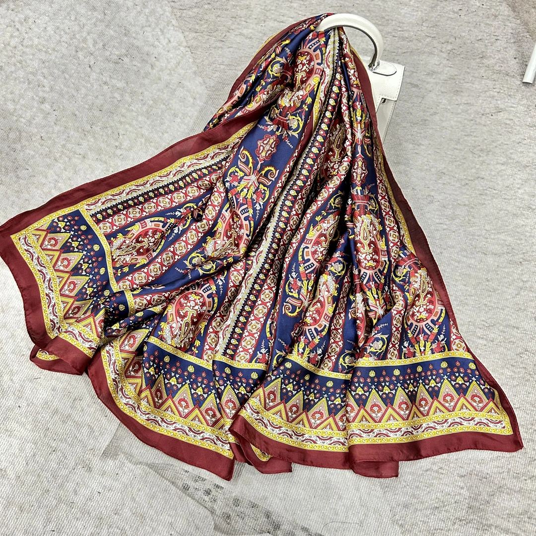 1-675【波斯风情】  丽景缎90x180左右长巾