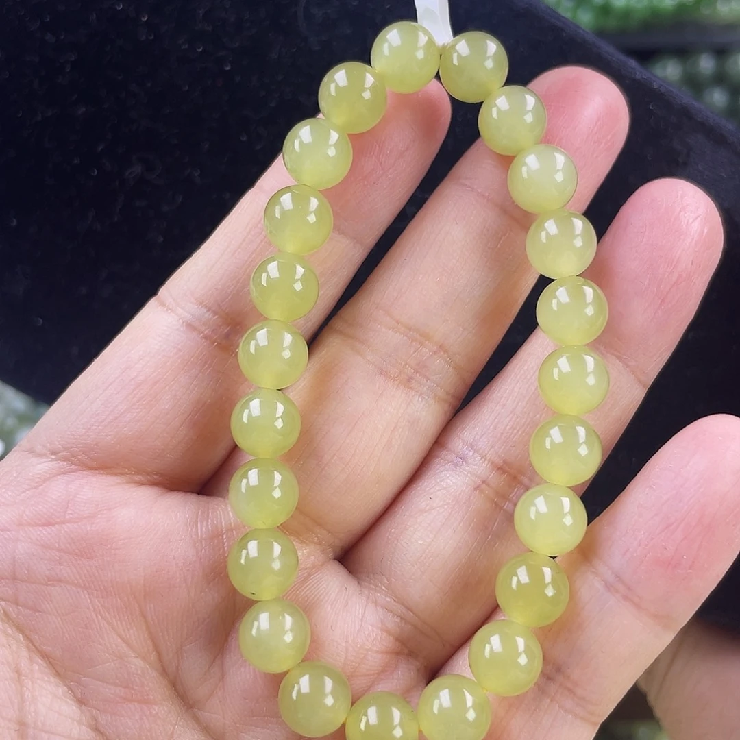 苗***人和田玉未镶嵌手链