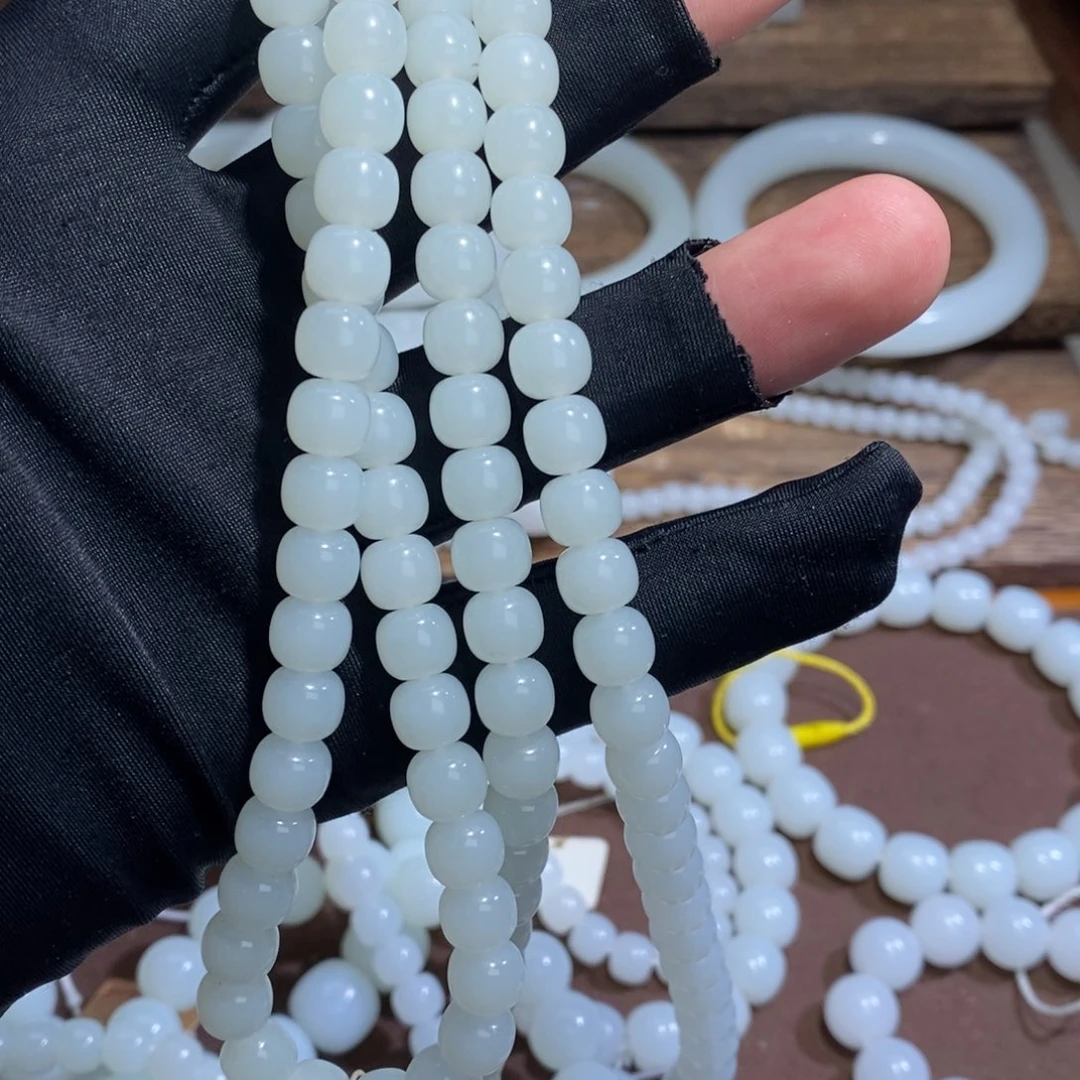 西***u和田玉（糖玉）未镶嵌手链