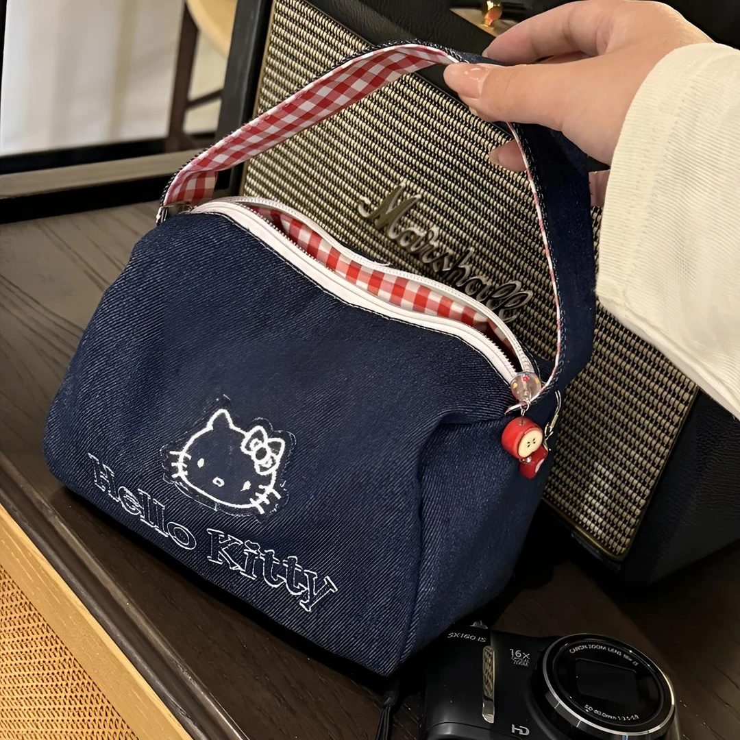 抢【包邮】可爱牛仔布复古手拎包高颜值大容量便携式手提包女化妆包