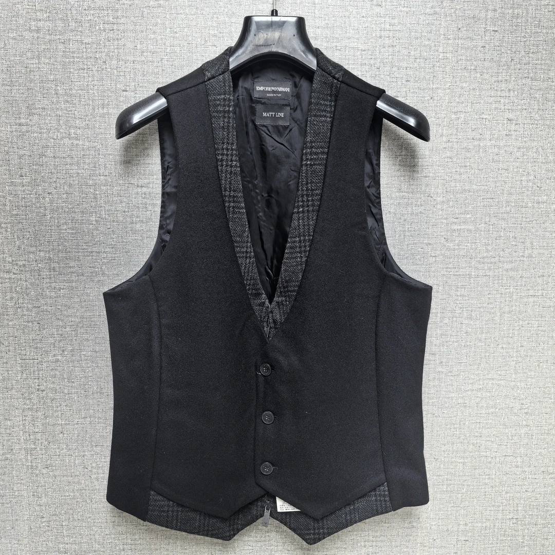 全新未使用 GIORGIO ARMANI/阿玛尼 EA/男士马甲百搭款/A4900
