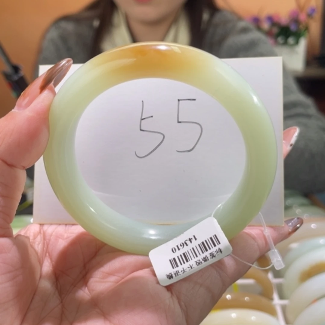 未镶嵌手镯和田玉天漏大漏！