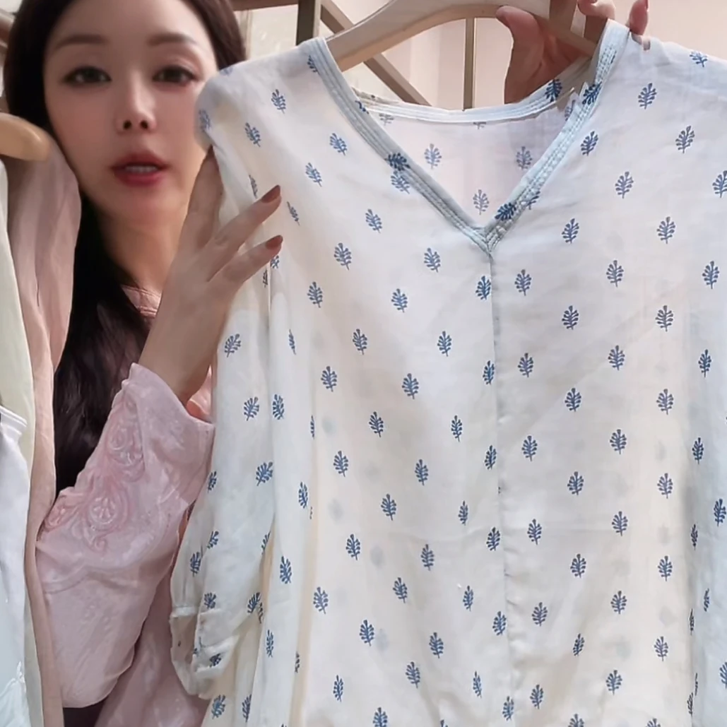 『蝶家』夏季长袖印花套头衫25336白色碎花舒适上衣宽松春夏女士