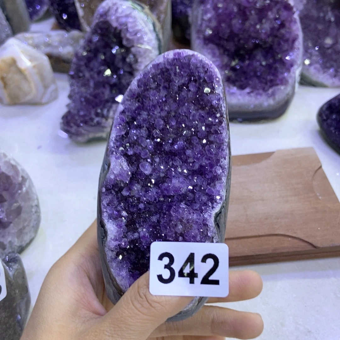紫晶未镶嵌大型摆件（非配饰）