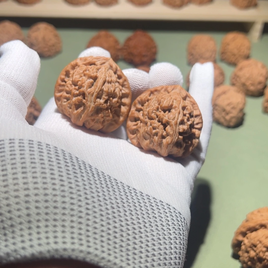 把件文玩核桃40白狮子核桃