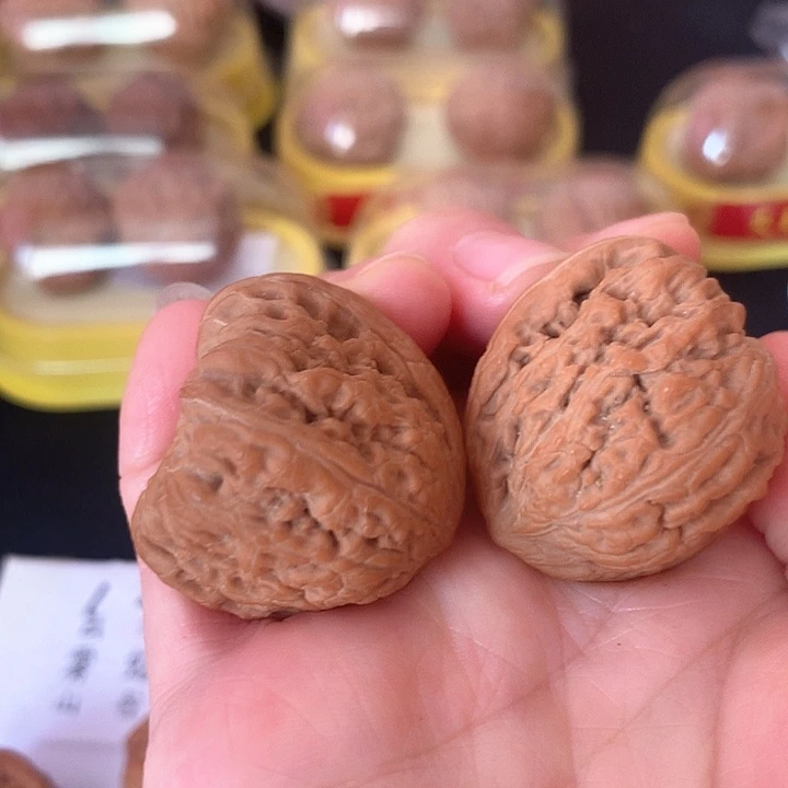 文玩核桃吊坠3.55尺红玛瑙歪子