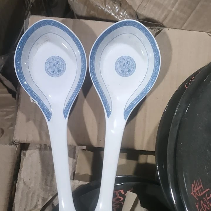 摆件陶瓷盘子碗啥都有