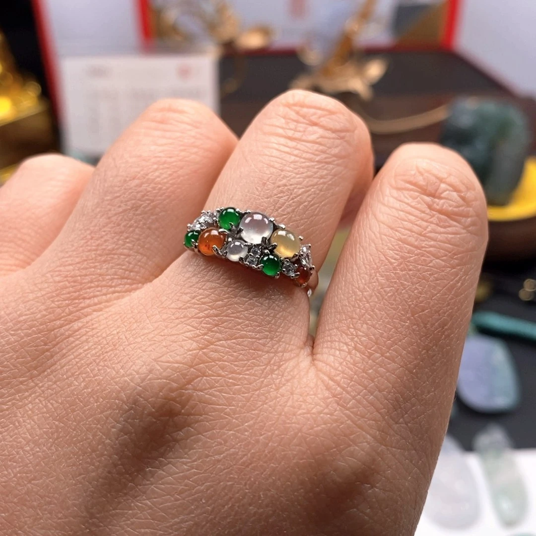 翡翠颈饰银S925镶嵌翡翠戒指