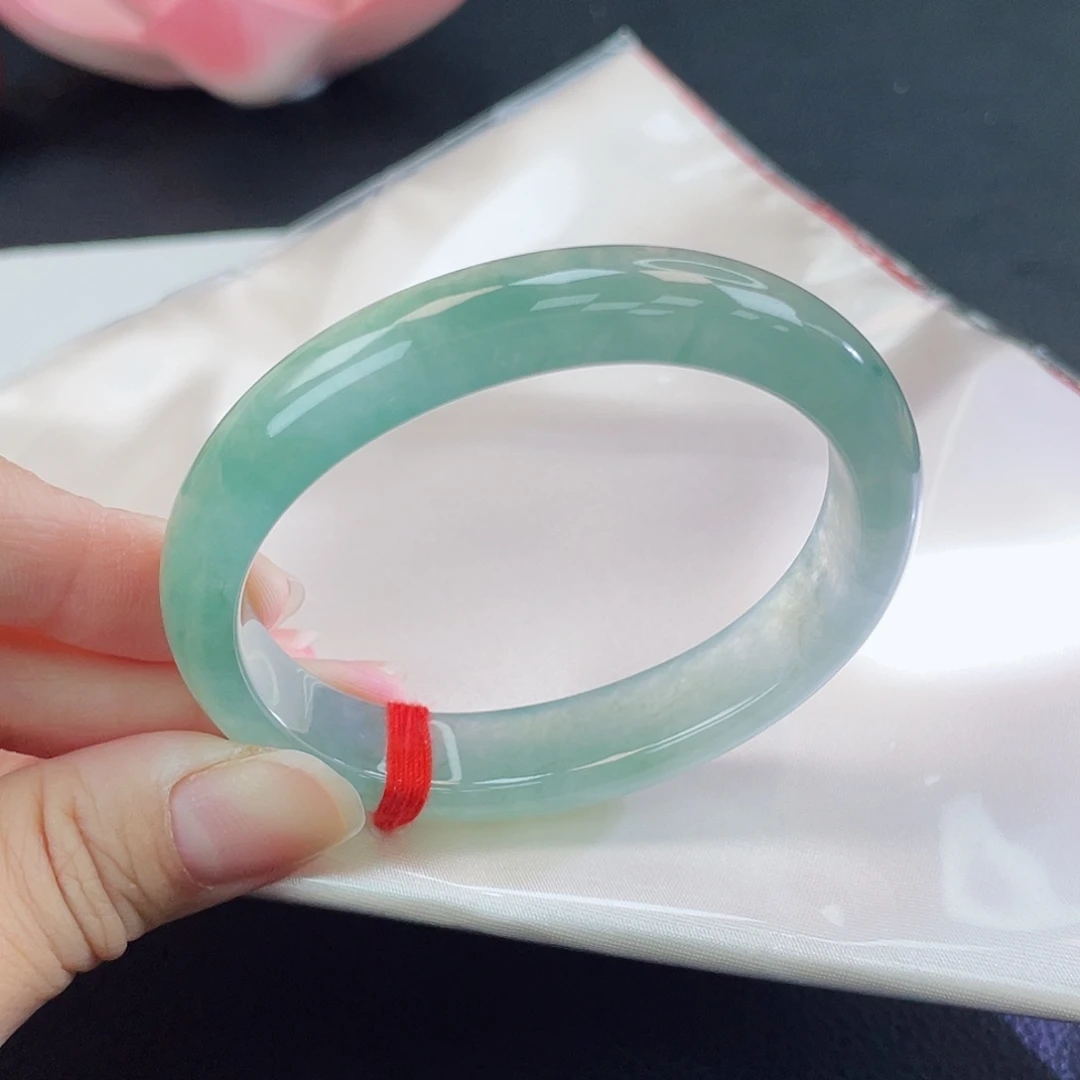 翡翠未镶嵌手镯冰透贵妃