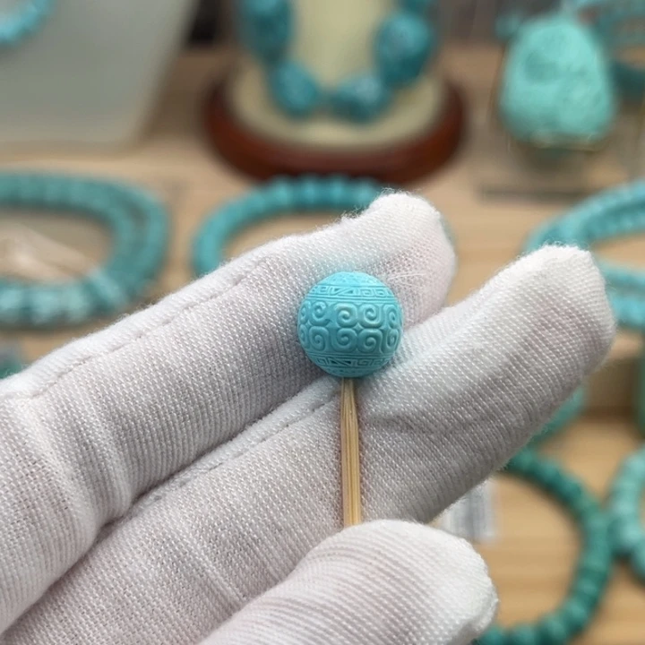 绿松石未镶嵌珠宝奇石