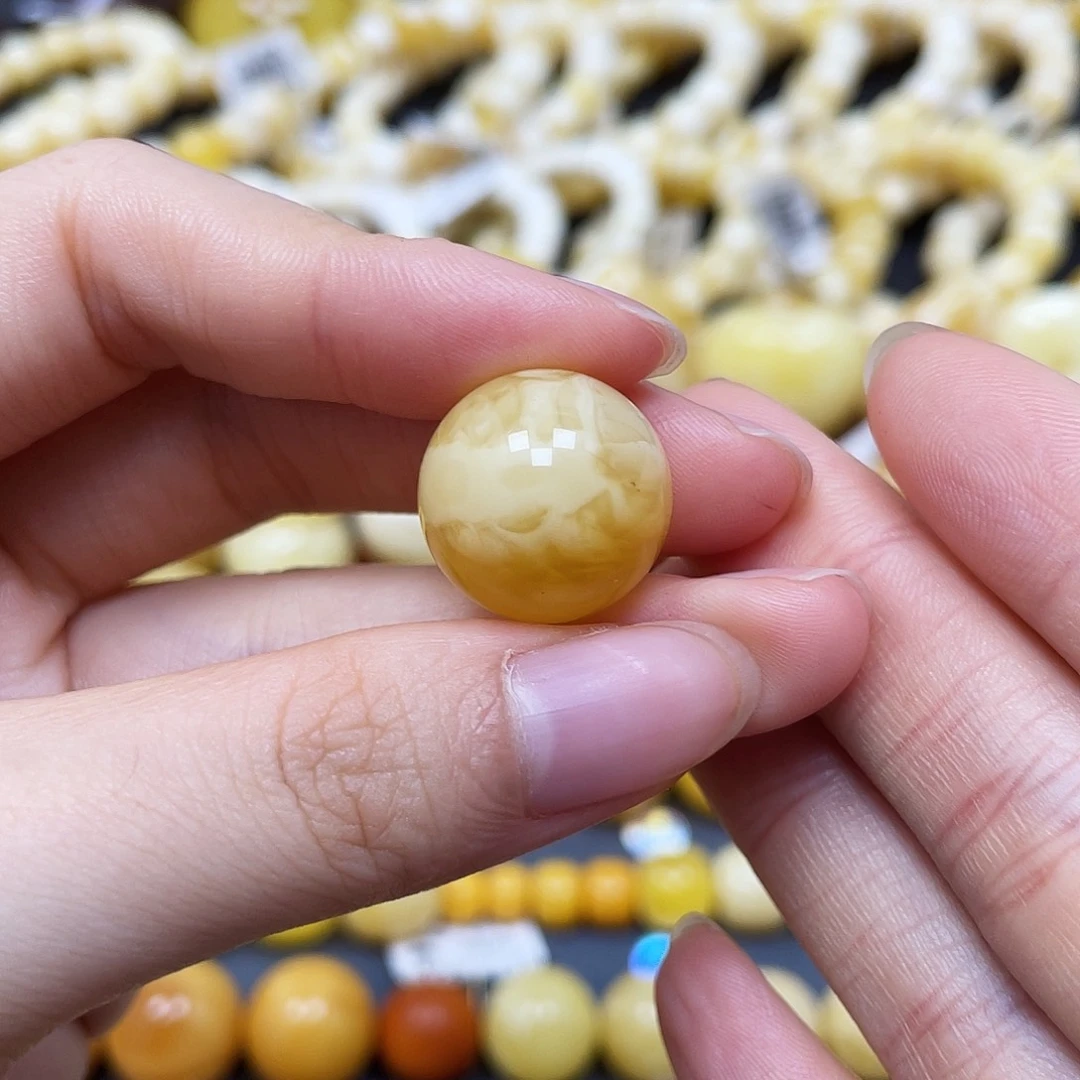 未镶嵌蜜蜡裸石圆珠17.4mm瑕