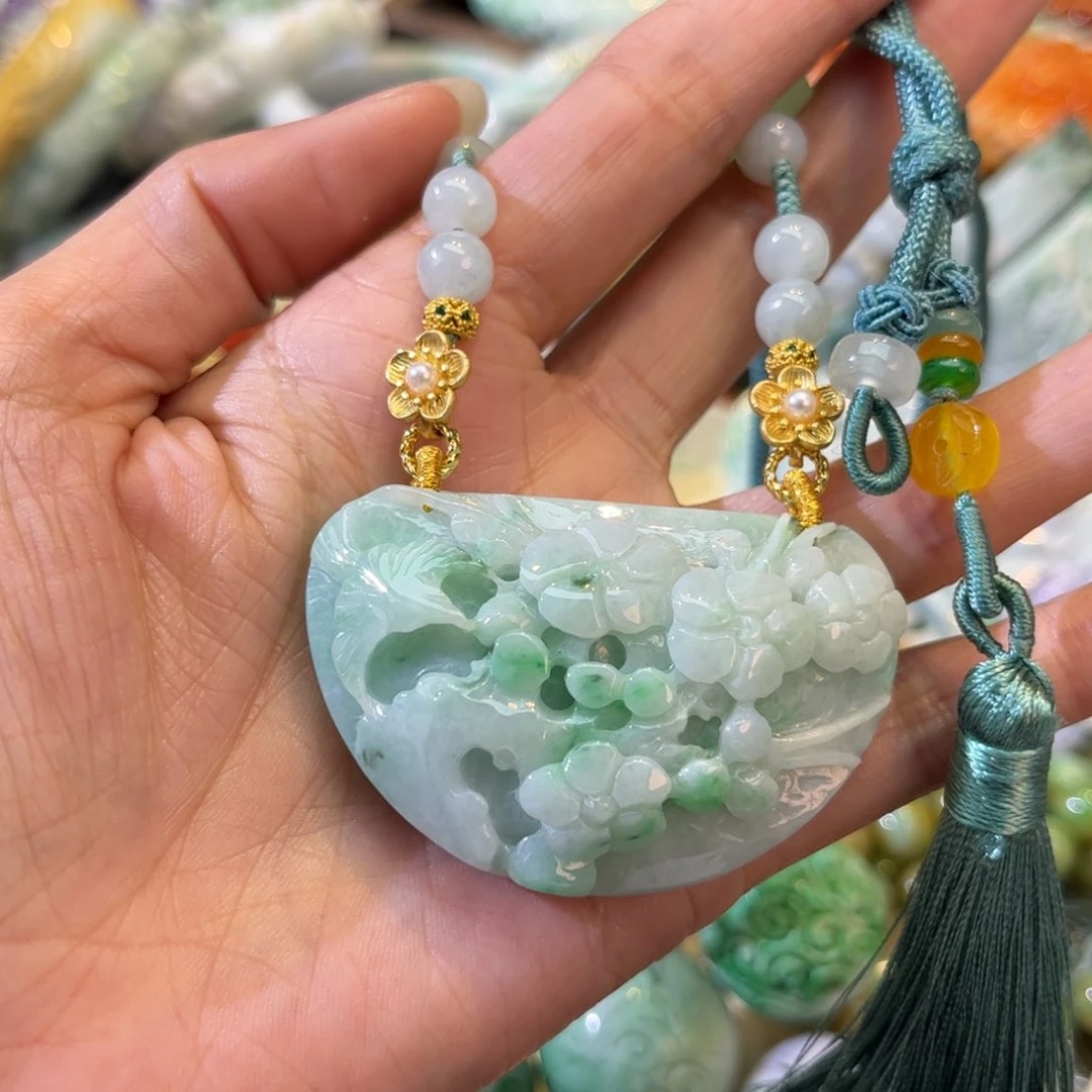 翡翠颈饰未镶嵌待编款