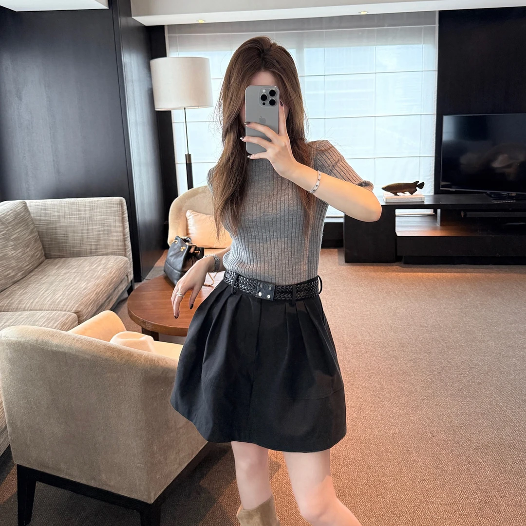 2025早秋新款韩版高级感气质高腰百搭显瘦A字花苞蓬蓬裙女半身裙