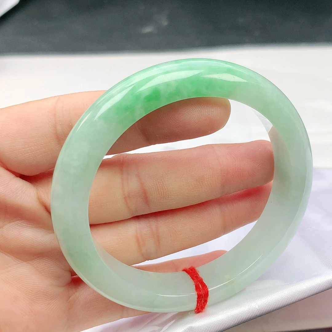 翡翠手镯未镶嵌57圈2526
