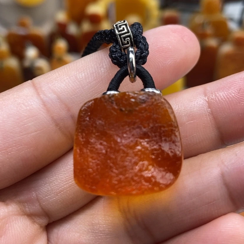 【闪购商品】琥珀颈饰未镶嵌