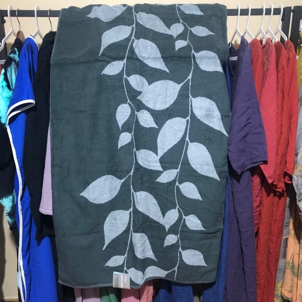 外贸出口欧美原单纯棉色织毛圈69×137cm咖色叶子大浴巾480g原单