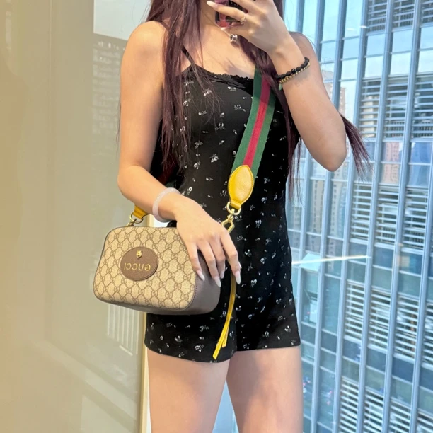 99新 GUCCI/古驰 老花虎头相机包/4544