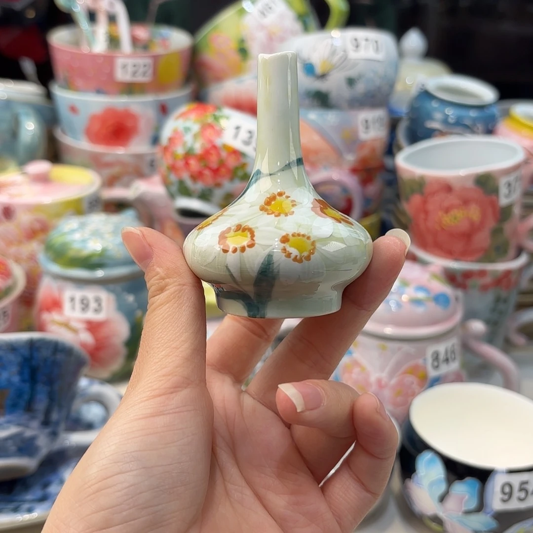 瓷片兔兔好可爱呀打个