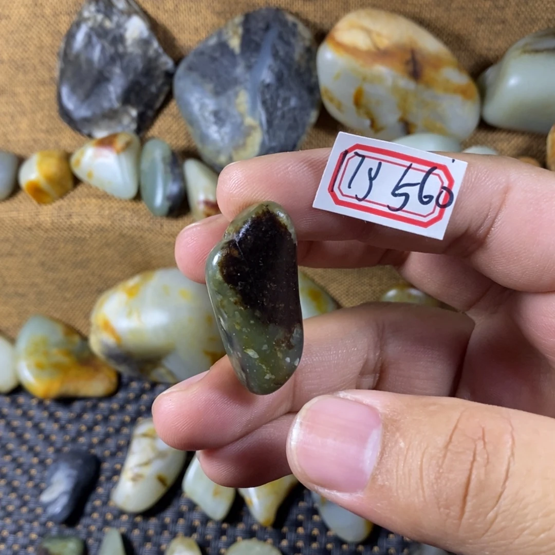 和田玉（糖玉）未镶嵌挂件