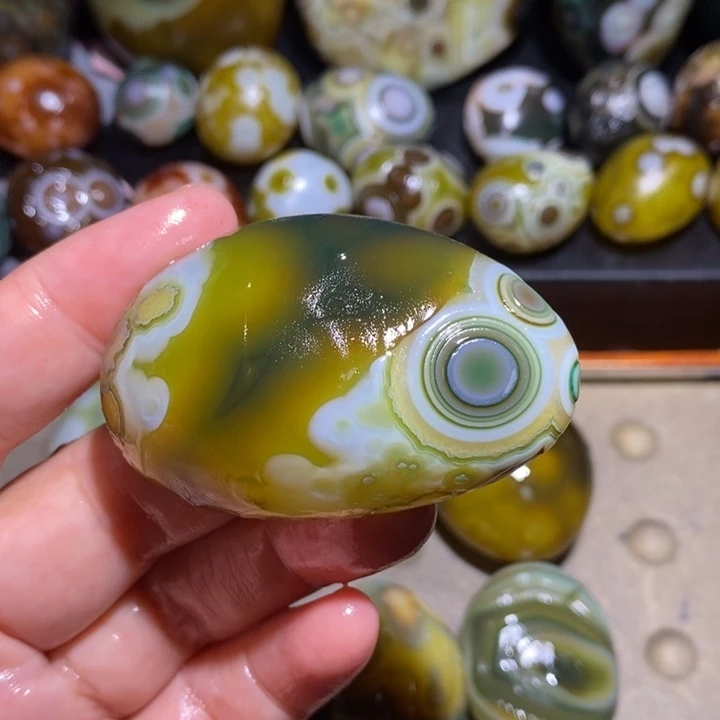 未镶嵌玛瑙/玉髓珠宝奇石