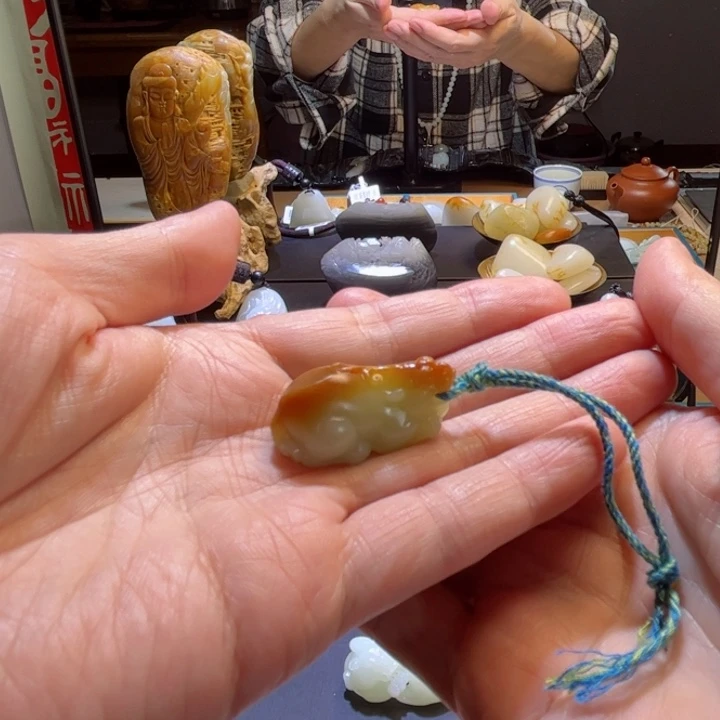 和田玉吊坠(不含链)未镶嵌