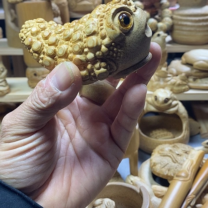 航***优竹根雕随形金蟾把件