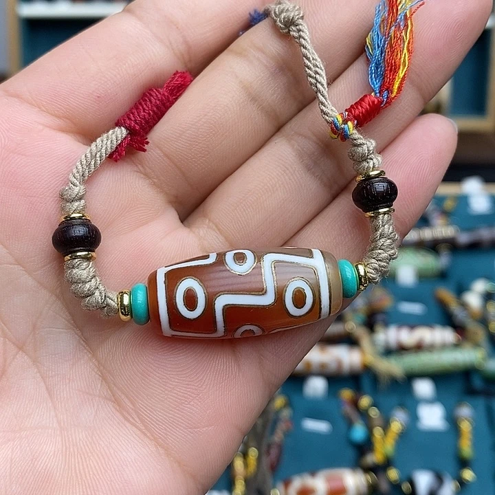 玛瑙/玉髓颈饰合金印*