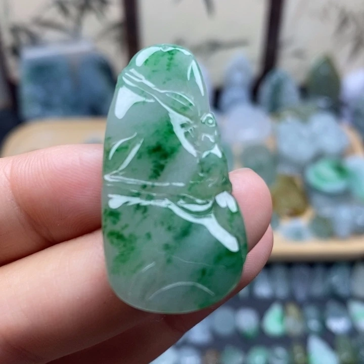 翡翠未镶嵌颈饰节节高升