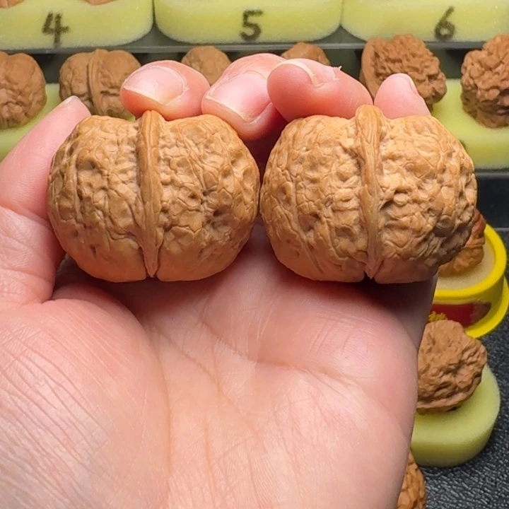 文玩核桃把件24号车