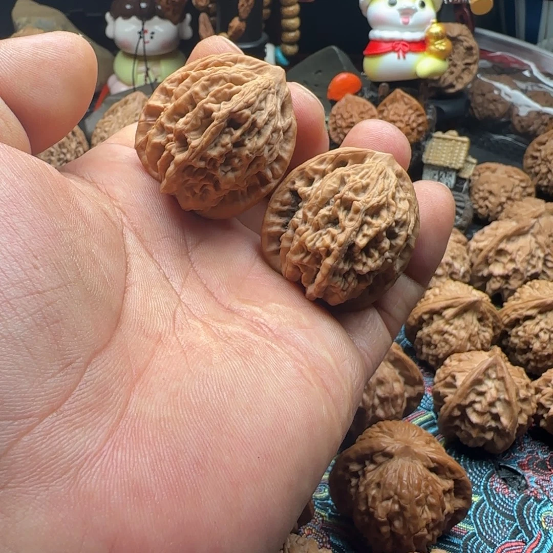 文玩核桃把件全品麦穗虎头36