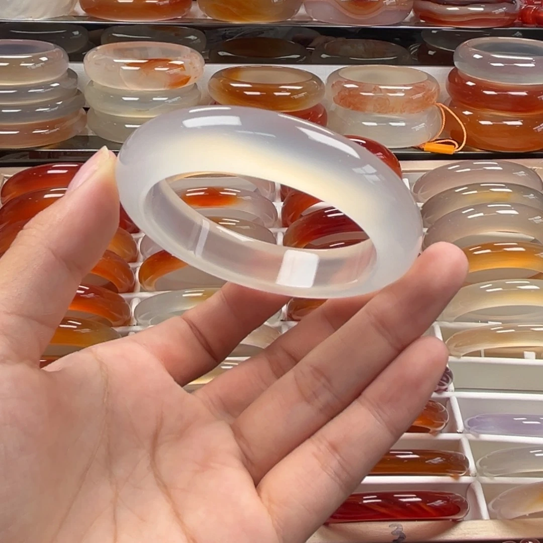 玛瑙/玉髓手镯未镶嵌好**启