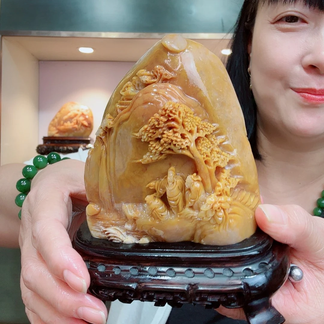 东***至寿山石昌化田黄摆件