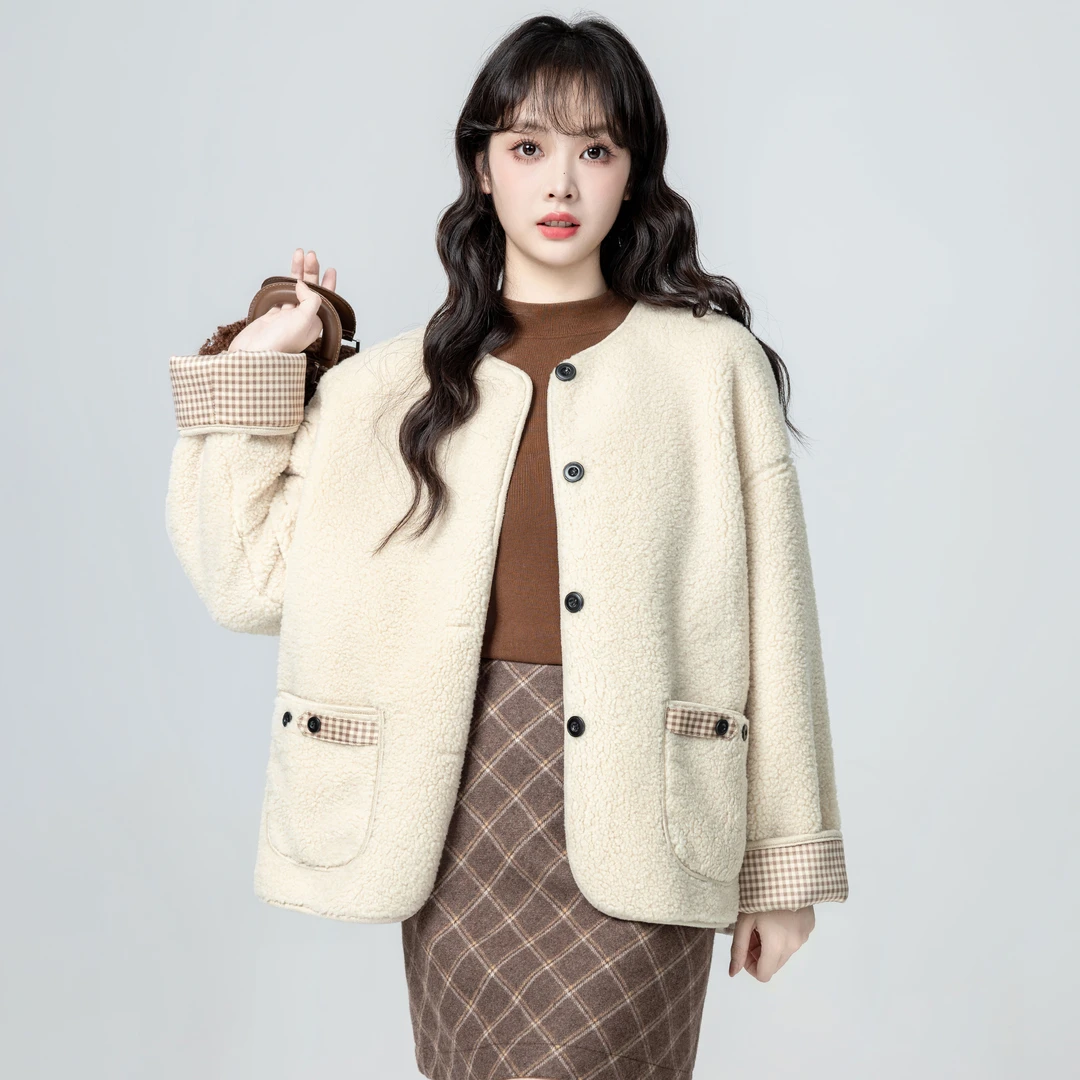 杏色圆领羊羔毛外套女秋冬2025冬季新款格子拼接保暖加厚棉衣上