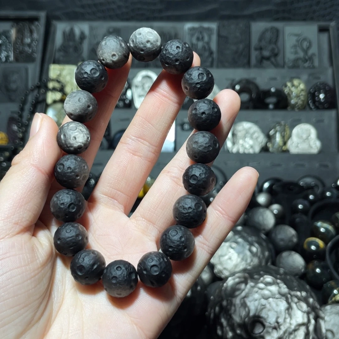 铁***幕黑曜岩未镶嵌珠宝奇石
