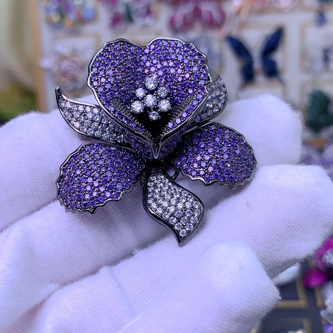 合成立方氧化锆铜胸针胸花