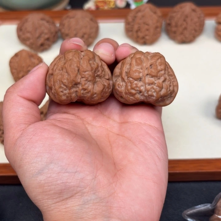 R***Q文玩核桃把件全品蛤蟆头40