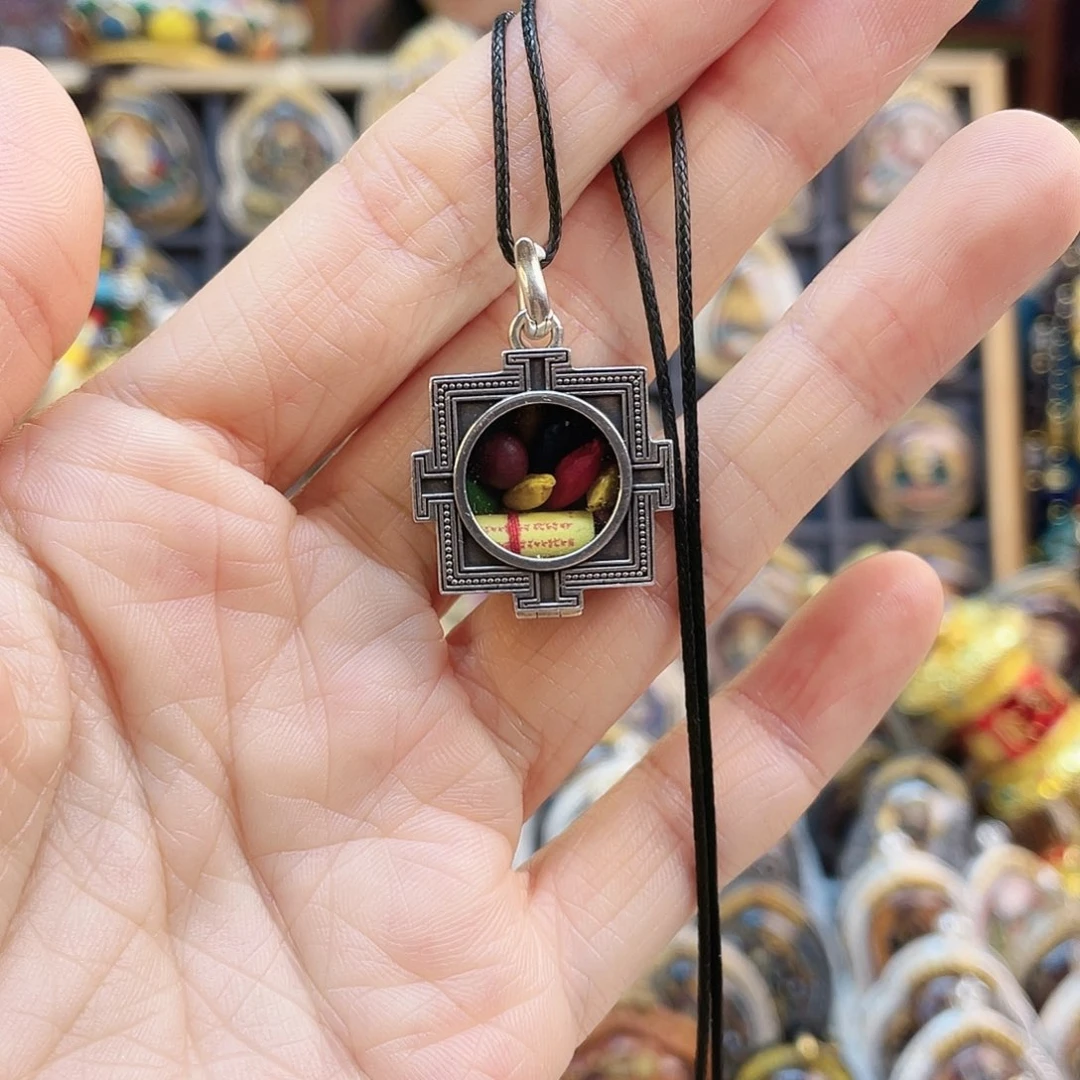 泥塑925银时轮金刚坛城 嘎乌盒