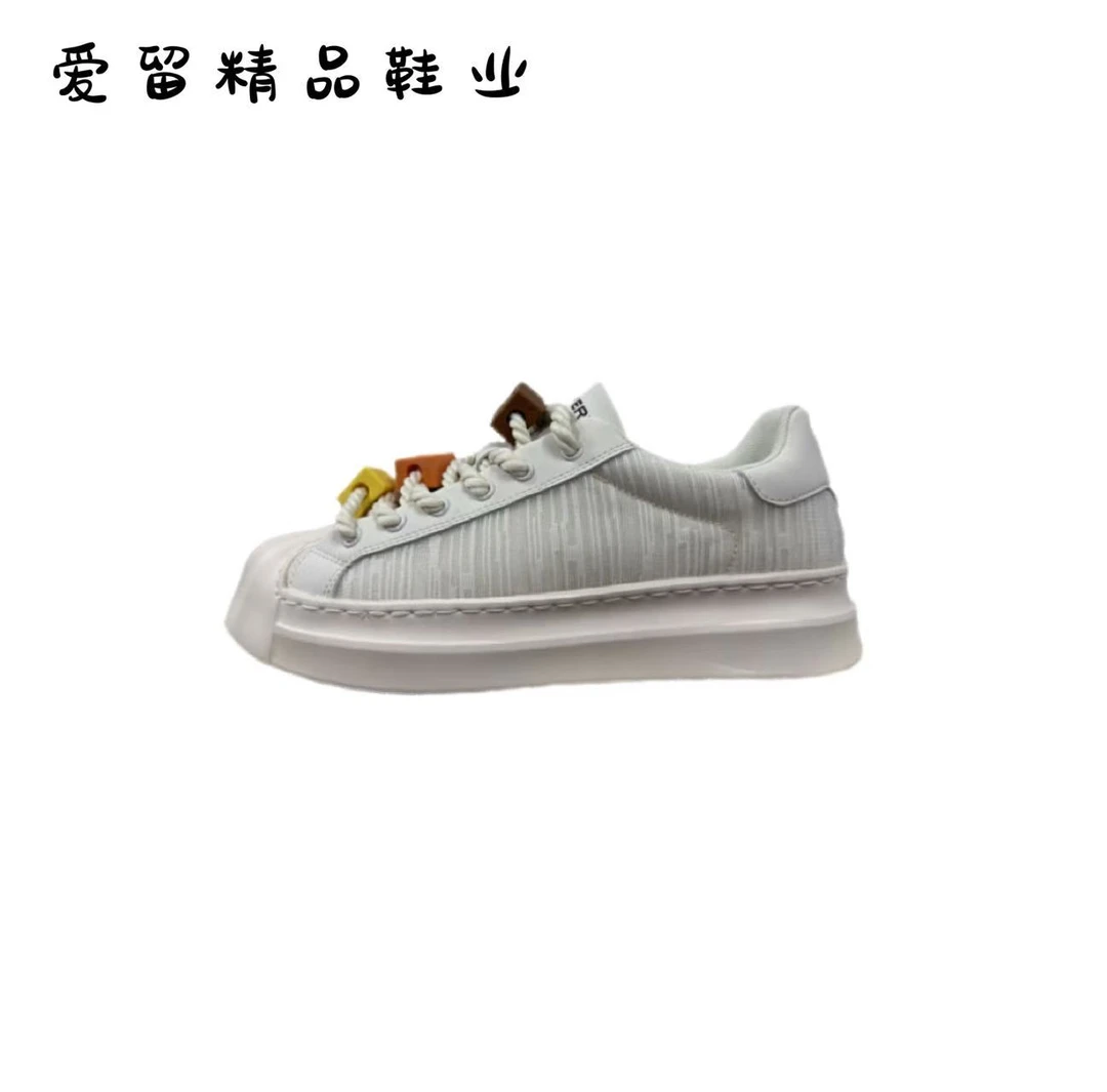 VY夏季透气时尚潮流杏色女板鞋