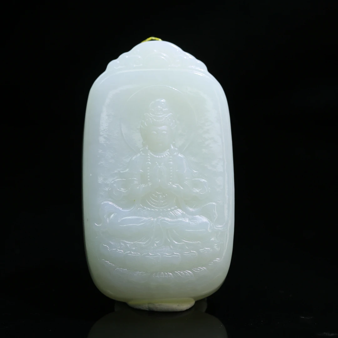 38和田玉羊脂白吊坠/500740保利厦门拍卖